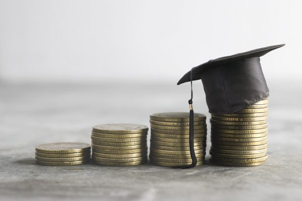 Grad hat and money