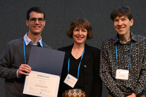 Hugo Lefeuvre (L), Anne-Marie Kermarrec (M), Pascal Felber (R)